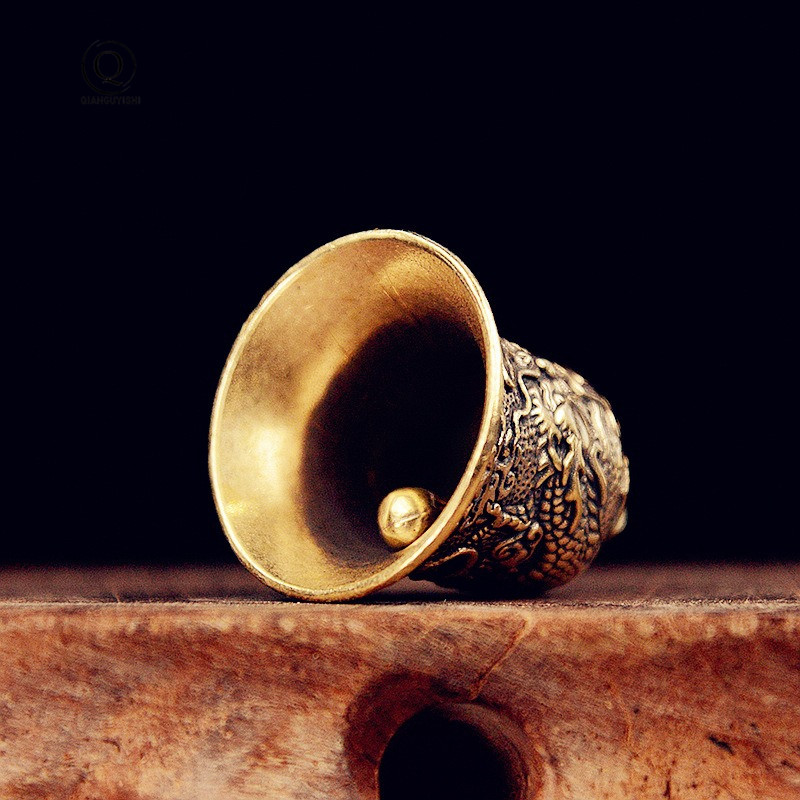 Vintage Brass Bell Carved Drag - Vintage Collectible Bells 评论和价格