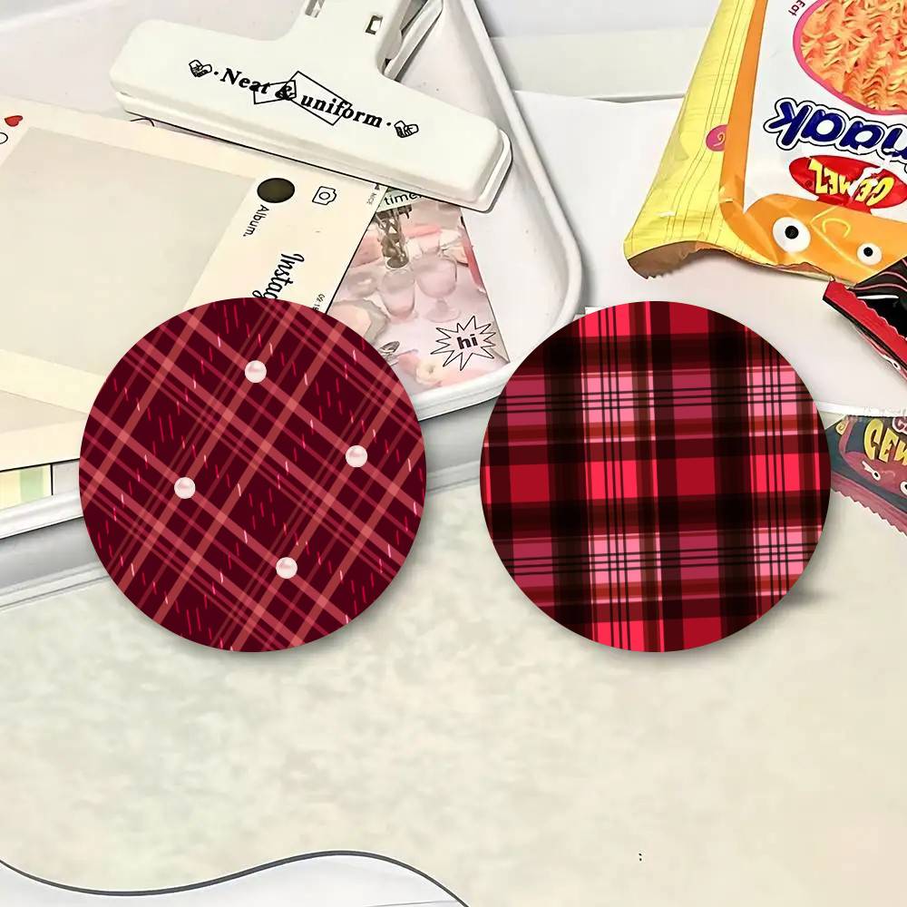 Vintage Checkered Christmas St - Vintage Collectible Pins 评论和价格